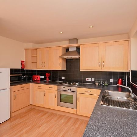 Town Or Country - Clench Street Apartment Southampton Bagian luar foto