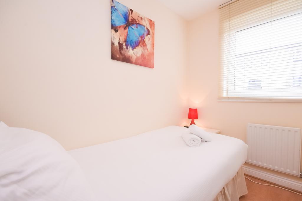 Town Or Country - Clench Street Apartment Southampton Bagian luar foto