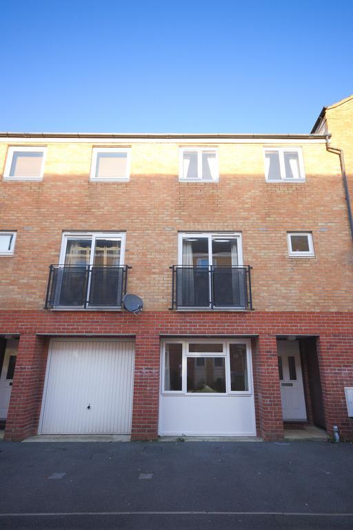 Town Or Country - Clench Street Apartment Southampton Bagian luar foto